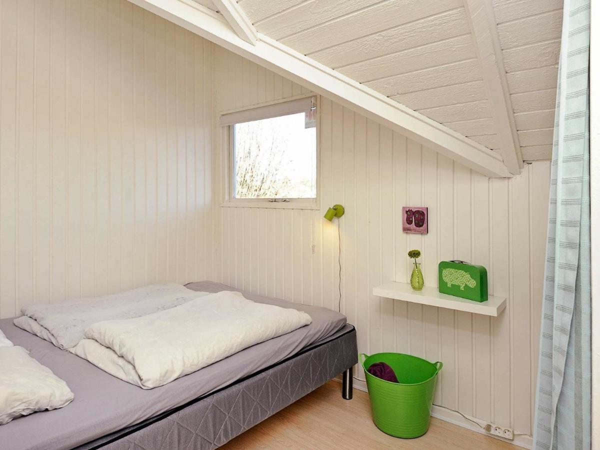 8 Person Holiday Home In Hejls Eksteriør billede