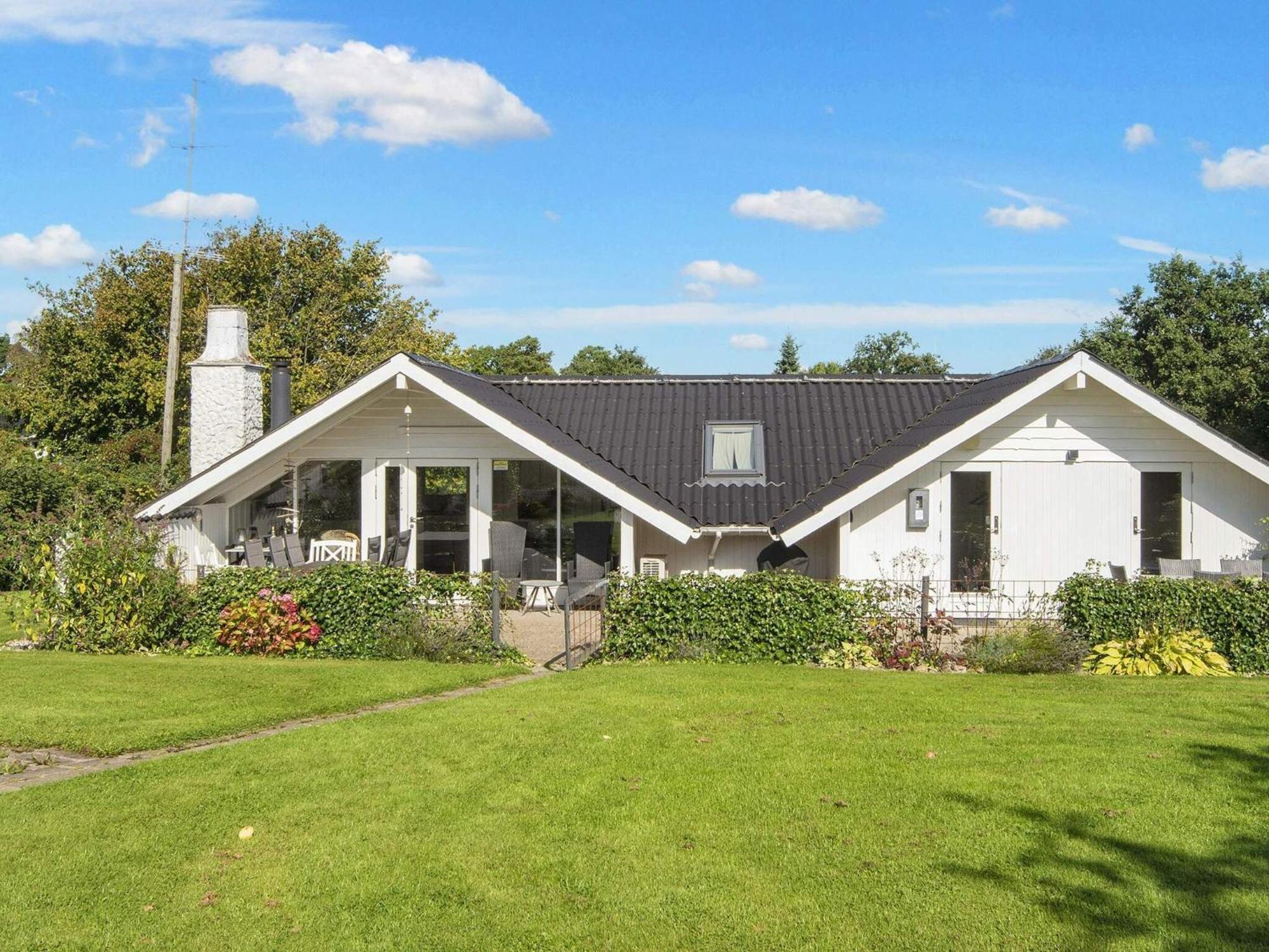 8 Person Holiday Home In Hejls Eksteriør billede